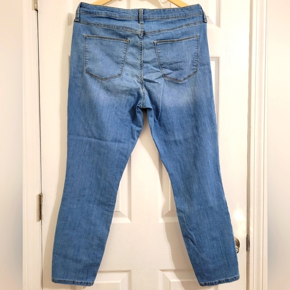 Universal Thread Mid Rise Skinny Jeans - Picture 2 of 2